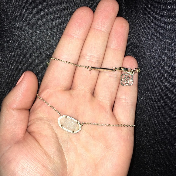 Kendra Scott Jewelry - Pink druzy Kendra Scott necklace